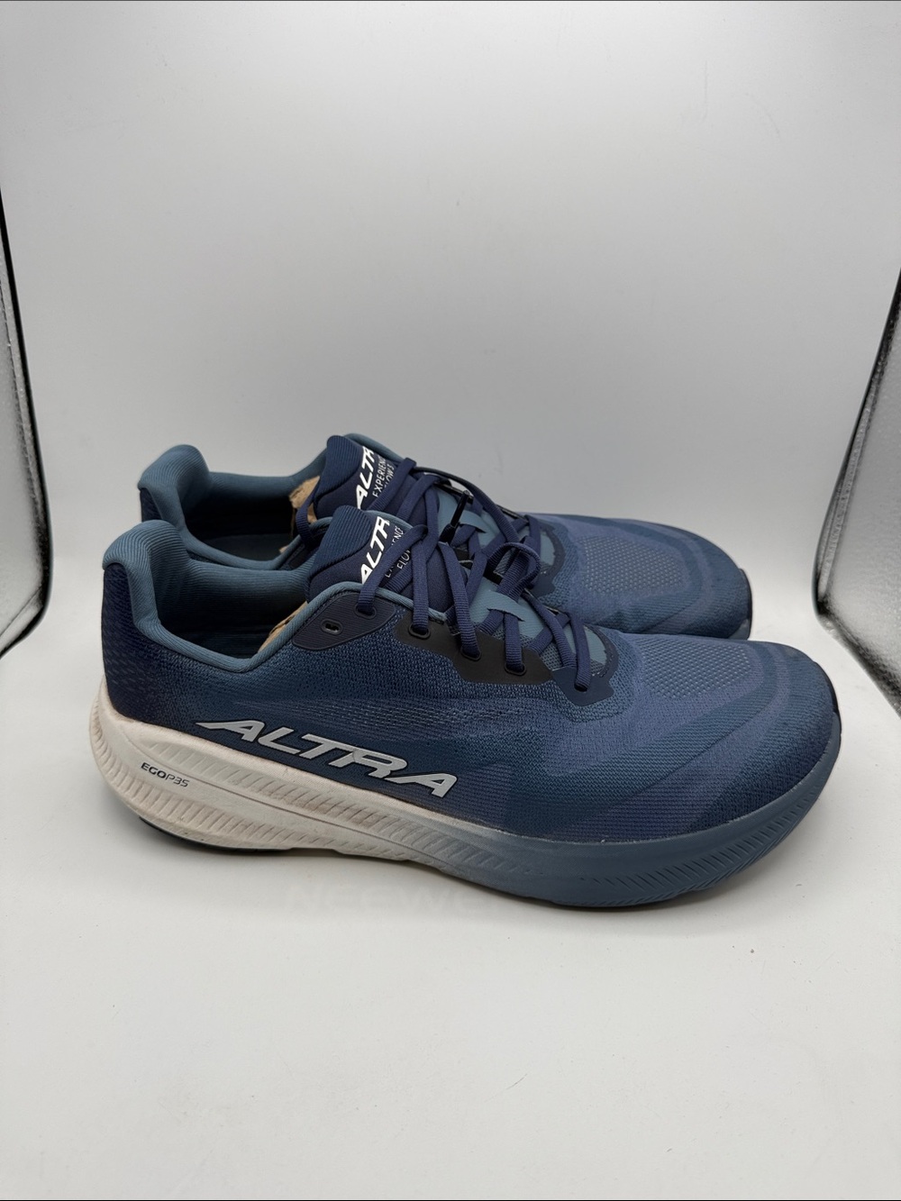 Altra Experience Flow 3 men’s 13 Navy and White Road Good shape S14